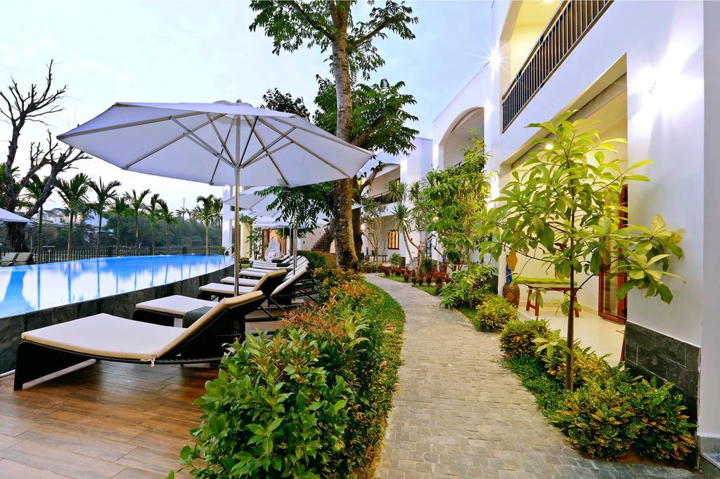 Azumi Hotel Hội An Buitenkant foto